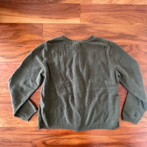 Northern Reflections Dark Green Floral Heart Sweater - Picture 2 of 5